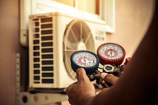 Professional Hvac technician working in Moro, OR